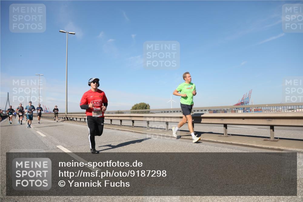 03.10.2025 - Köhlbrandbrückenlauf Yannick Fuchs http://msf.ph/oto/9187298 03.10.2025 11:45:49 Position 3  meine-sportfotos.de