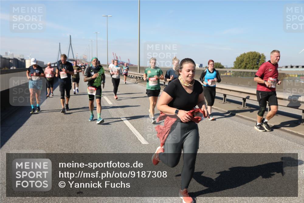 03.10.2025 - Köhlbrandbrückenlauf Yannick Fuchs http://msf.ph/oto/9187308 03.10.2025 12:06:34 Position 3  meine-sportfotos.de