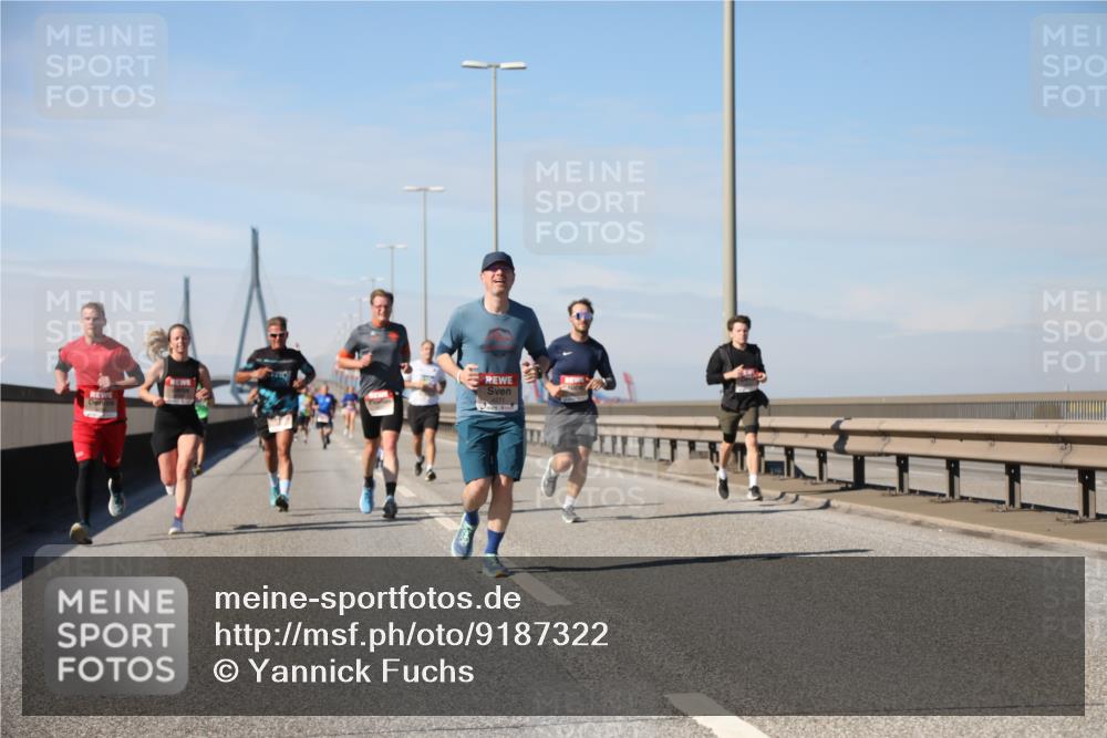 03.10.2025 - Köhlbrandbrückenlauf Yannick Fuchs http://msf.ph/oto/9187322 03.10.2025 11:45:50 Position 3  meine-sportfotos.de