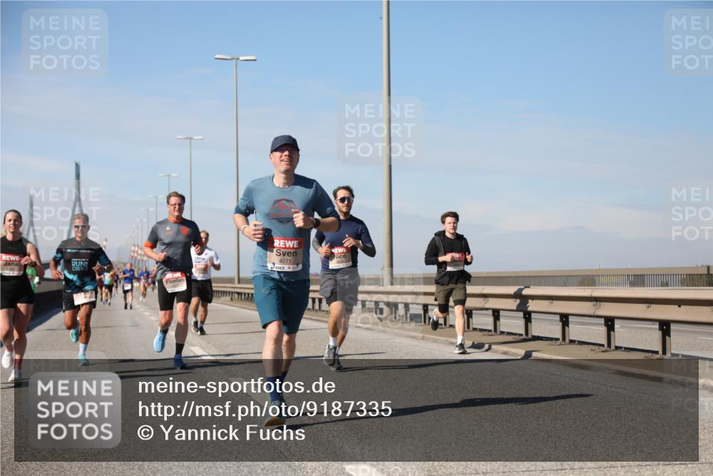 03.10.2025 - Köhlbrandbrückenlauf Yannick Fuchs http://msf.ph/oto/9187335 03.10.2025 11:45:51 Position 3 4492, 4271 meine-sportfotos.de