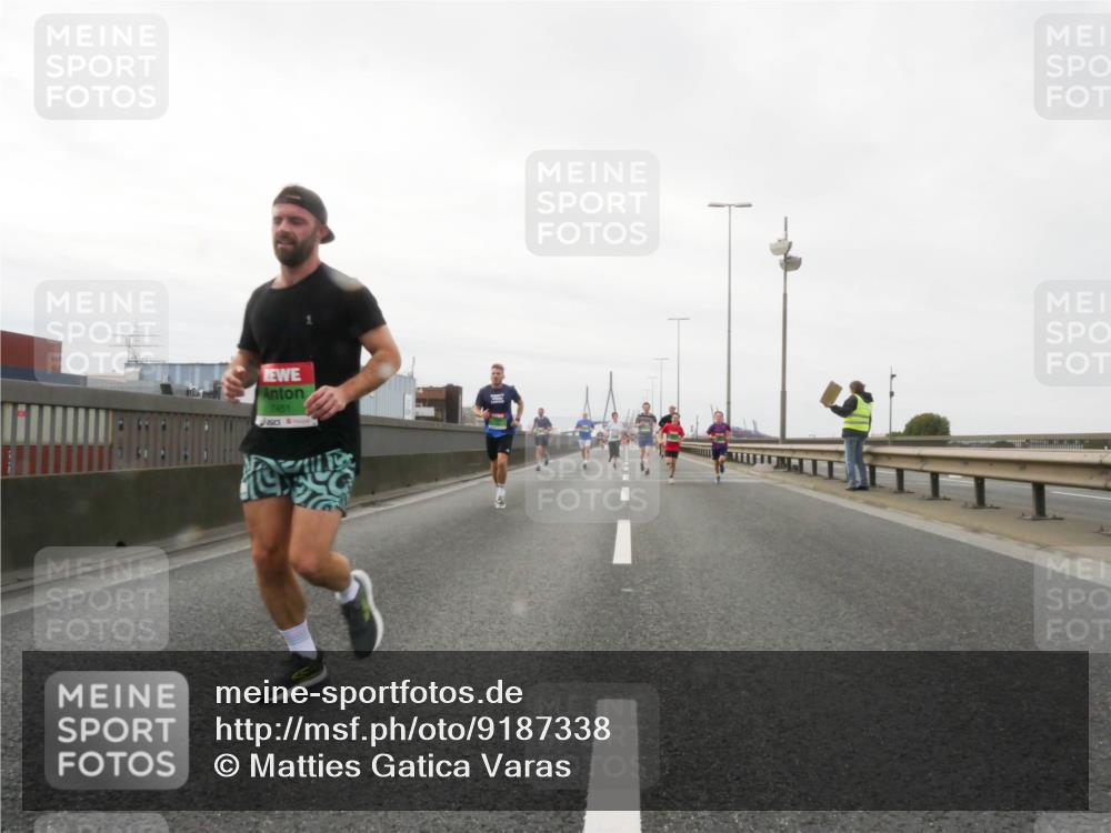 03.10.2025 - Köhlbrandbrückenlauf Matties Gatica Varas http://msf.ph/oto/9187338 03.10.2025 15:49:55 Position 3 7451 meine-sportfotos.de