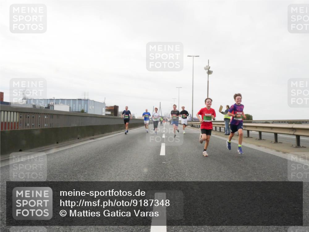 03.10.2025 - Köhlbrandbrückenlauf Matties Gatica Varas http://msf.ph/oto/9187348 03.10.2025 15:49:58 Position 3  meine-sportfotos.de