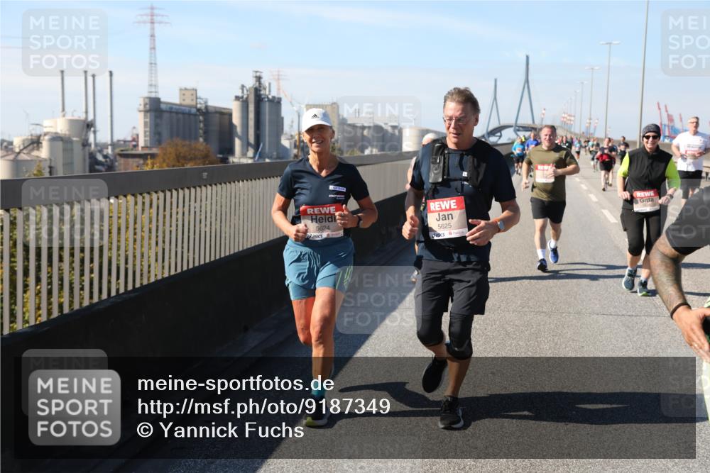 03.10.2025 - Köhlbrandbrückenlauf Yannick Fuchs http://msf.ph/oto/9187349 03.10.2025 12:06:36 Position 3 5624, 5625 meine-sportfotos.de