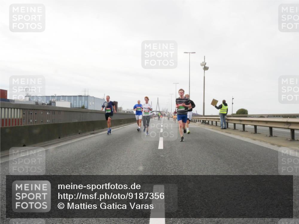03.10.2025 - Köhlbrandbrückenlauf Matties Gatica Varas http://msf.ph/oto/9187356 03.10.2025 15:49:59 Position 3  meine-sportfotos.de