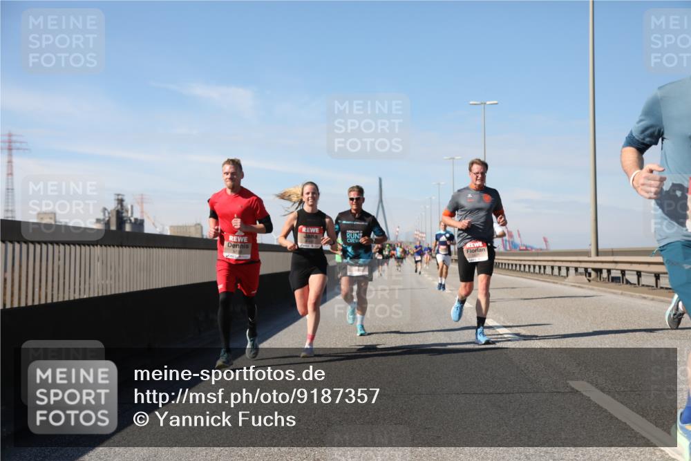 03.10.2025 - Köhlbrandbrückenlauf Yannick Fuchs http://msf.ph/oto/9187357 03.10.2025 11:45:52 Position 3  meine-sportfotos.de