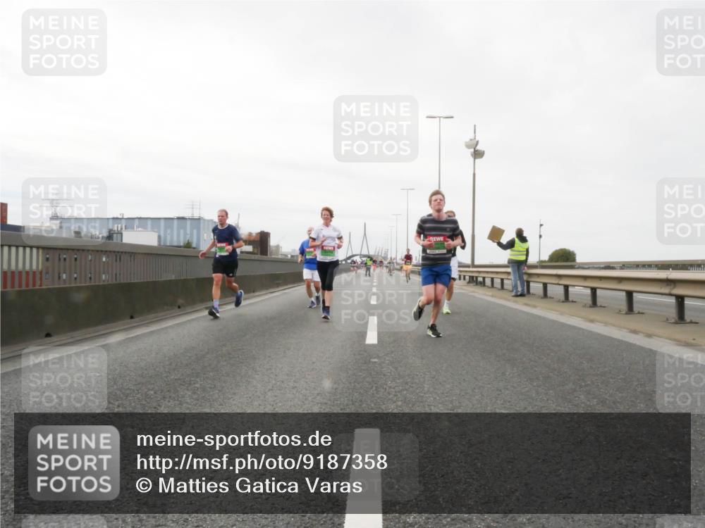 03.10.2025 - Köhlbrandbrückenlauf Matties Gatica Varas http://msf.ph/oto/9187358 03.10.2025 15:50:00 Position 3  meine-sportfotos.de