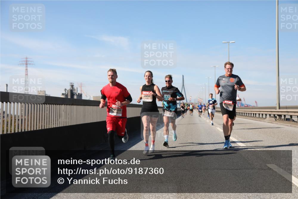 03.10.2025 - Köhlbrandbrückenlauf Yannick Fuchs http://msf.ph/oto/9187360 03.10.2025 11:45:53 Position 3  meine-sportfotos.de