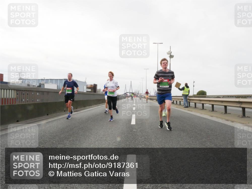 03.10.2025 - Köhlbrandbrückenlauf Matties Gatica Varas http://msf.ph/oto/9187361 03.10.2025 15:50:00 Position 3  meine-sportfotos.de