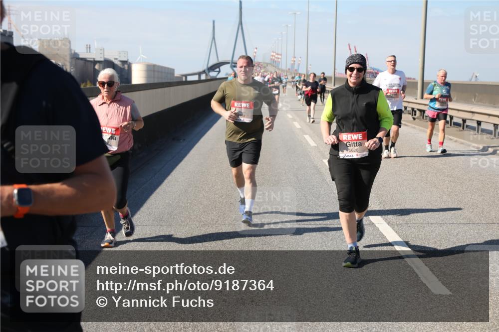 03.10.2025 - Köhlbrandbrückenlauf Yannick Fuchs http://msf.ph/oto/9187364 03.10.2025 12:06:37 Position 3 5626 meine-sportfotos.de