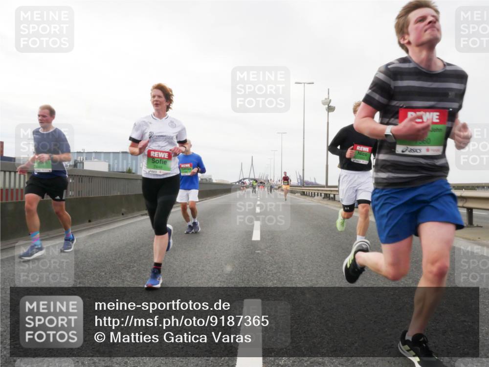 03.10.2025 - Köhlbrandbrückenlauf Matties Gatica Varas http://msf.ph/oto/9187365 03.10.2025 15:50:01 Position 3 7448, 1560 meine-sportfotos.de