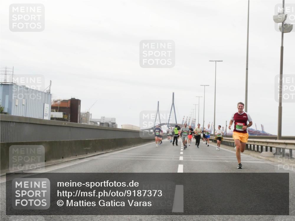 03.10.2025 - Köhlbrandbrückenlauf Matties Gatica Varas http://msf.ph/oto/9187373 03.10.2025 15:50:04 Position 3  meine-sportfotos.de
