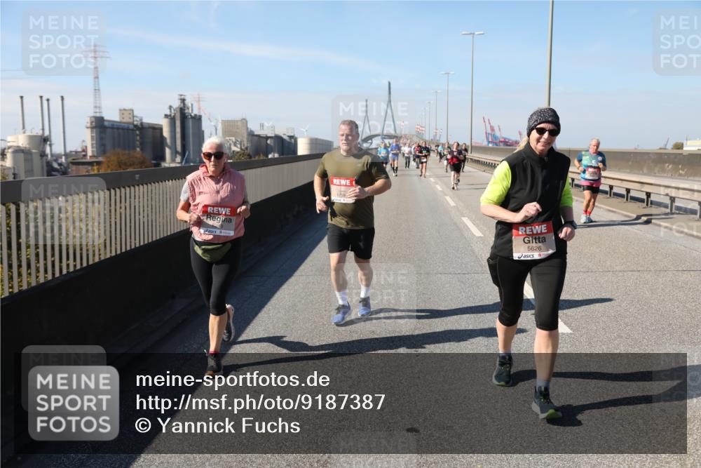 03.10.2025 - Köhlbrandbrückenlauf Yannick Fuchs http://msf.ph/oto/9187387 03.10.2025 12:06:38 Position 3 5626 meine-sportfotos.de
