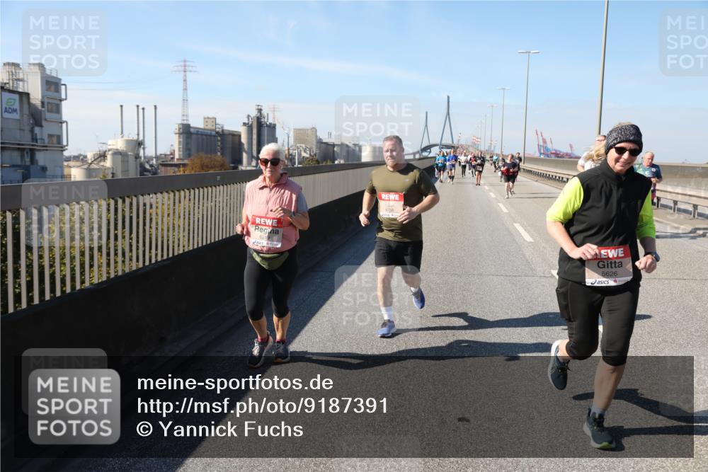 03.10.2025 - Köhlbrandbrückenlauf Yannick Fuchs http://msf.ph/oto/9187391 03.10.2025 12:06:38 Position 3 6219, 6759, 5626 meine-sportfotos.de