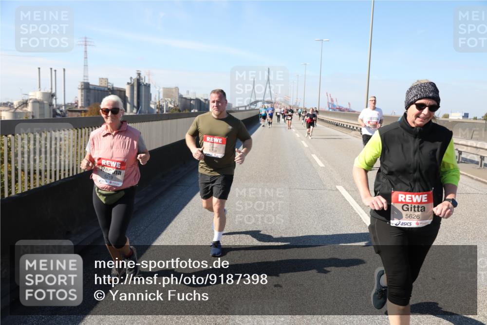 03.10.2025 - Köhlbrandbrückenlauf Yannick Fuchs http://msf.ph/oto/9187398 03.10.2025 12:06:39 Position 3 6219, 6759, 5626 meine-sportfotos.de