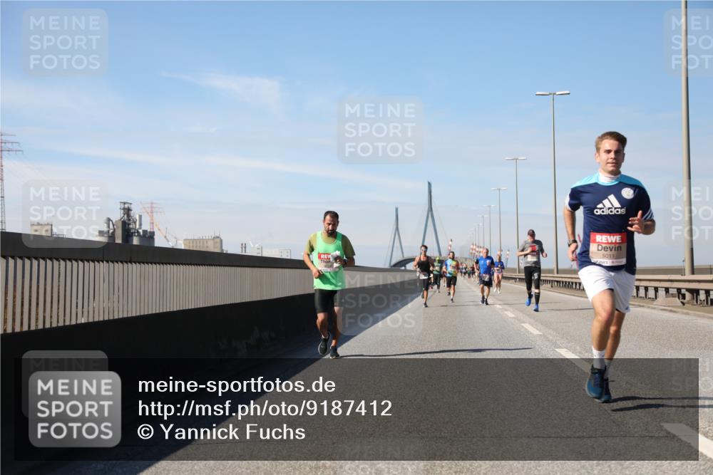 03.10.2025 - Köhlbrandbrückenlauf Yannick Fuchs http://msf.ph/oto/9187412 03.10.2025 11:45:56 Position 3 5011 meine-sportfotos.de