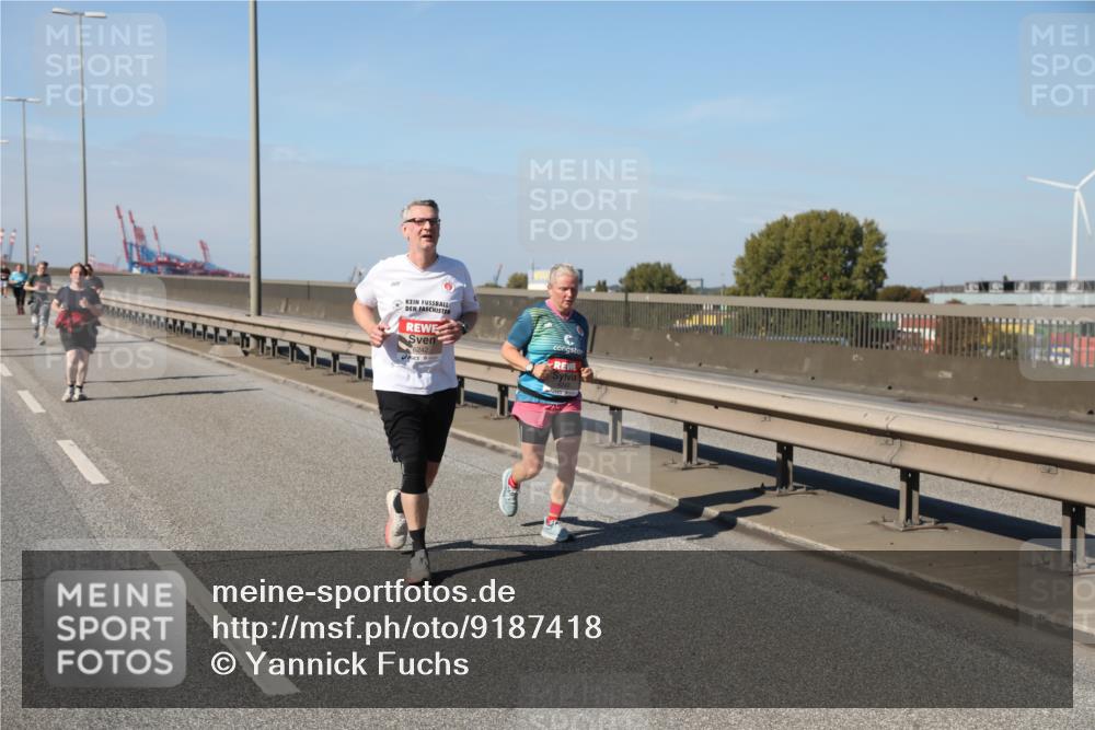 03.10.2025 - Köhlbrandbrückenlauf Yannick Fuchs http://msf.ph/oto/9187418 03.10.2025 12:06:40 Position 3 6, 6242 meine-sportfotos.de
