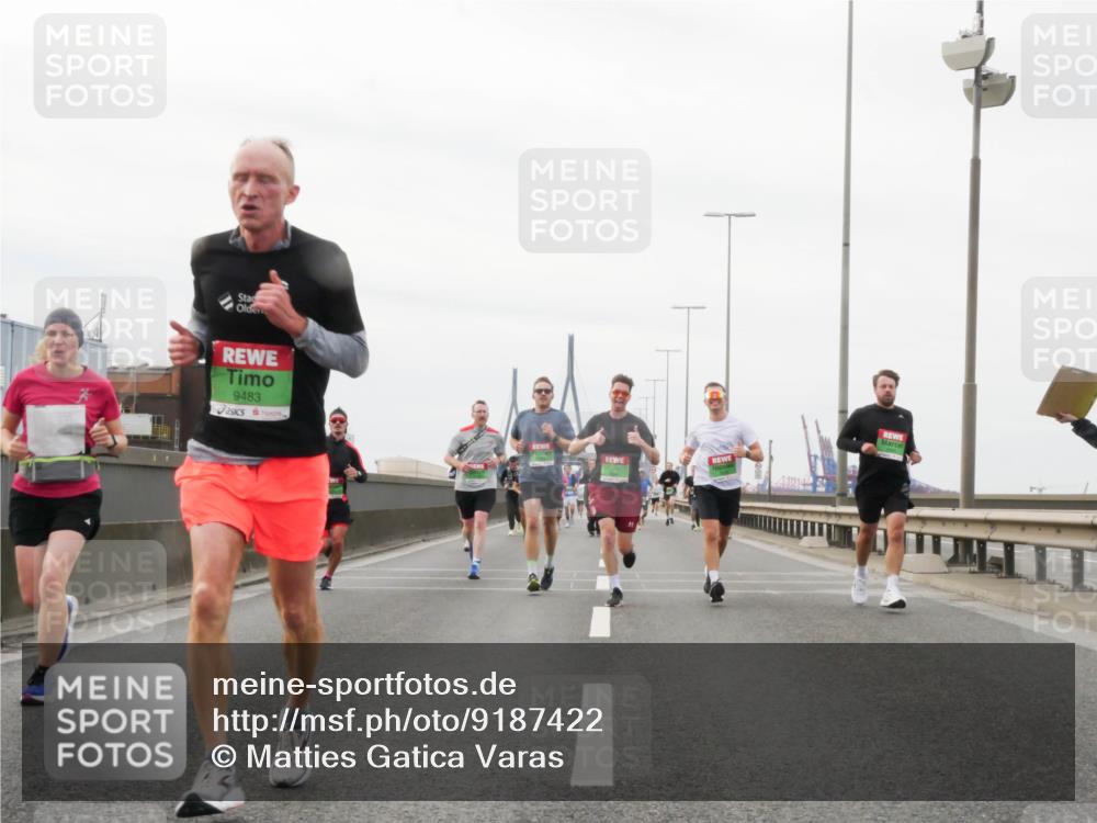 03.10.2025 - Köhlbrandbrückenlauf Matties Gatica Varas http://msf.ph/oto/9187422 03.10.2025 15:50:16 Position 3 9483 meine-sportfotos.de