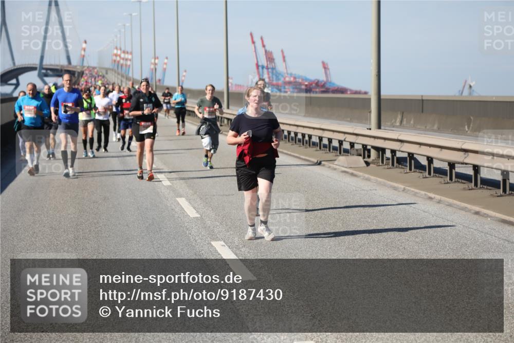 03.10.2025 - Köhlbrandbrückenlauf Yannick Fuchs http://msf.ph/oto/9187430 03.10.2025 12:06:42 Position 3  meine-sportfotos.de