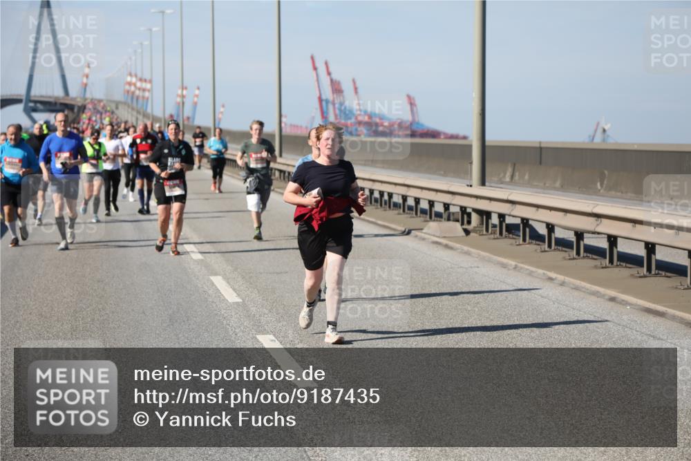 03.10.2025 - Köhlbrandbrückenlauf Yannick Fuchs http://msf.ph/oto/9187435 03.10.2025 12:06:42 Position 3  meine-sportfotos.de