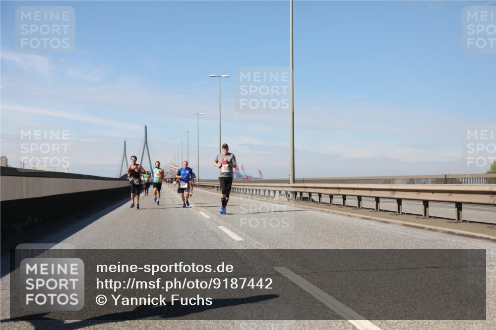 03.10.2025 - Köhlbrandbrückenlauf Yannick Fuchs http://msf.ph/oto/9187442 03.10.2025 11:45:58 Position 3  meine-sportfotos.de