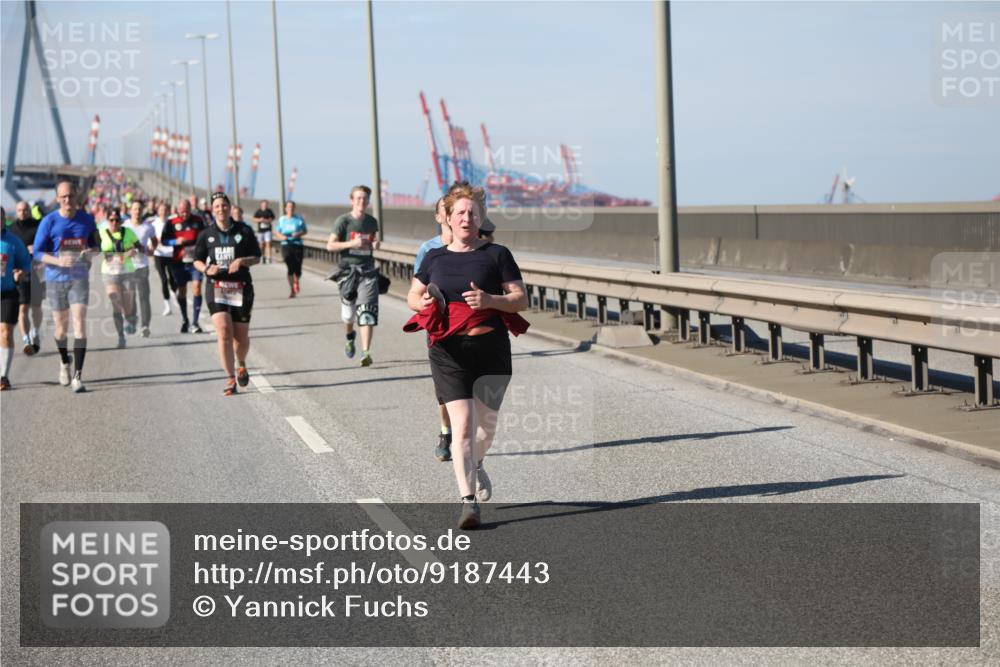03.10.2025 - Köhlbrandbrückenlauf Yannick Fuchs http://msf.ph/oto/9187443 03.10.2025 12:06:42 Position 3  meine-sportfotos.de