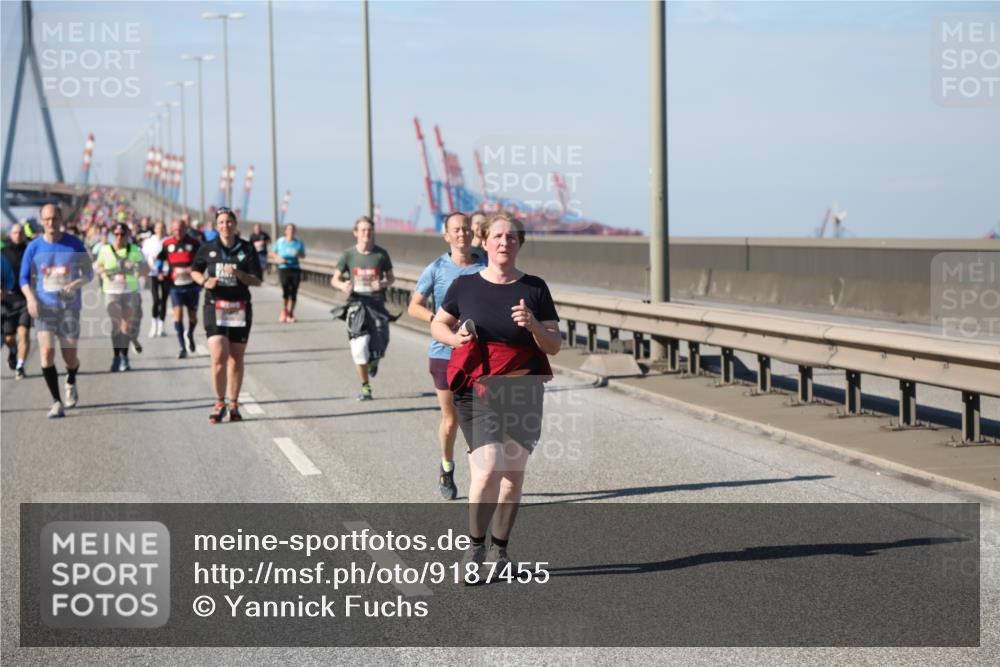 03.10.2025 - Köhlbrandbrückenlauf Yannick Fuchs http://msf.ph/oto/9187455 03.10.2025 12:06:43 Position 3  meine-sportfotos.de