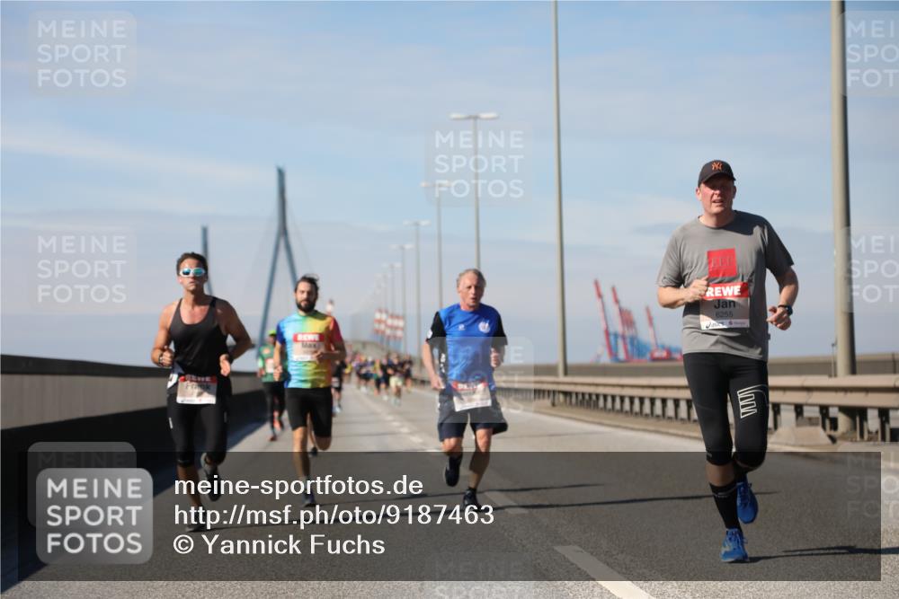 03.10.2025 - Köhlbrandbrückenlauf Yannick Fuchs http://msf.ph/oto/9187463 03.10.2025 11:46:00 Position 3  meine-sportfotos.de