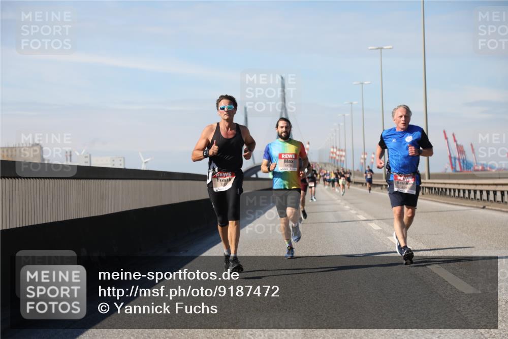 03.10.2025 - Köhlbrandbrückenlauf Yannick Fuchs http://msf.ph/oto/9187472 03.10.2025 11:46:01 Position 3 6478, 4281 meine-sportfotos.de