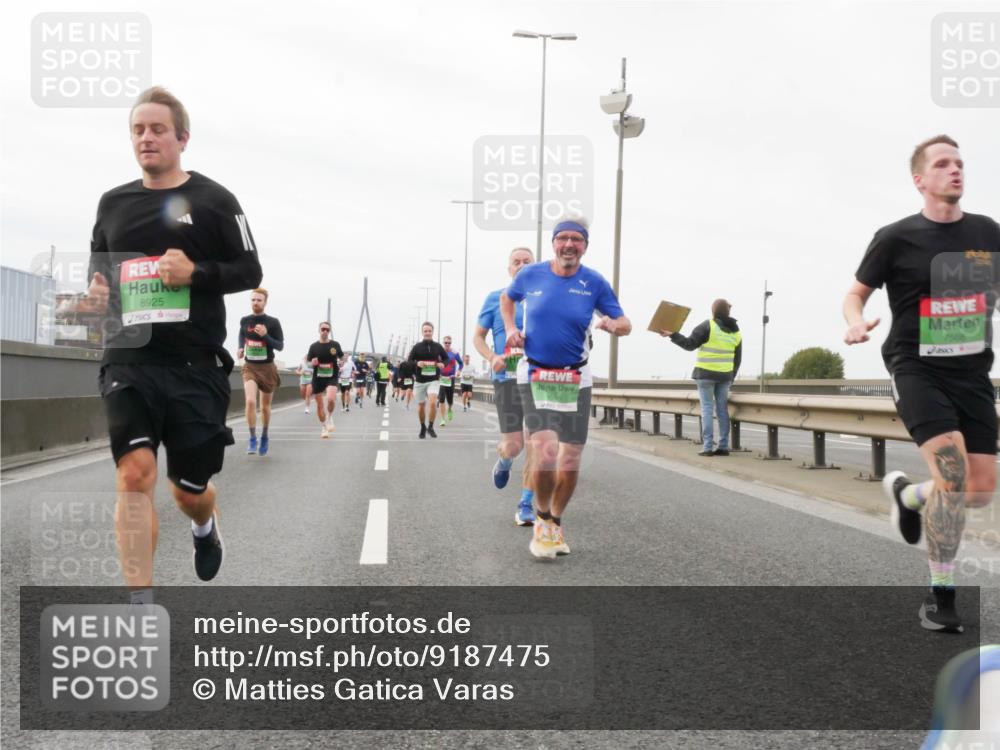 03.10.2025 - Köhlbrandbrückenlauf Matties Gatica Varas http://msf.ph/oto/9187475 03.10.2025 15:50:30 Position 3 8925, 7568 meine-sportfotos.de
