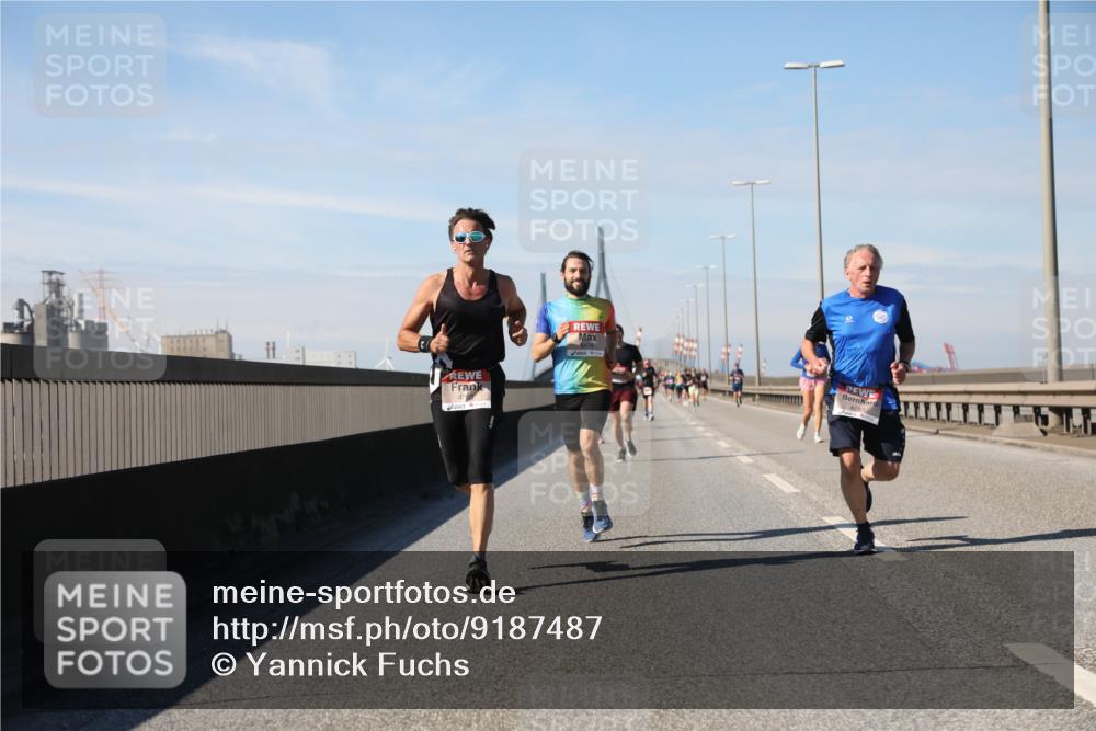 03.10.2025 - Köhlbrandbrückenlauf Yannick Fuchs http://msf.ph/oto/9187487 03.10.2025 11:46:02 Position 3  meine-sportfotos.de