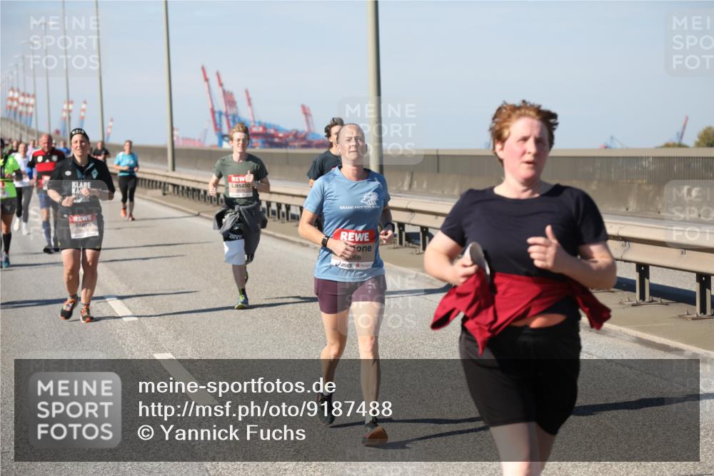 03.10.2025 - Köhlbrandbrückenlauf Yannick Fuchs http://msf.ph/oto/9187488 03.10.2025 12:06:45 Position 3 066 meine-sportfotos.de