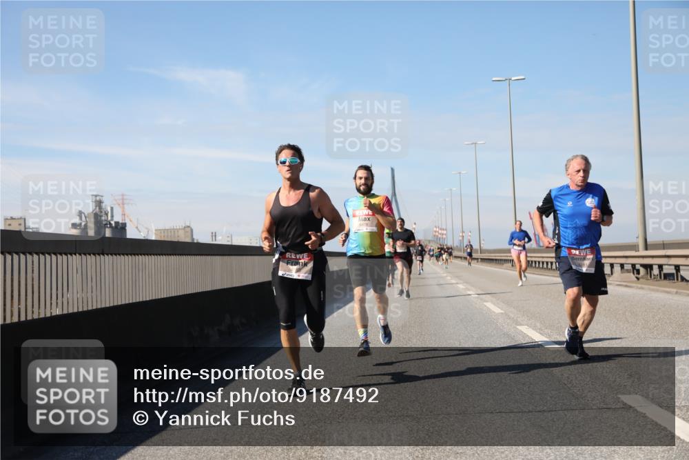 03.10.2025 - Köhlbrandbrückenlauf Yannick Fuchs http://msf.ph/oto/9187492 03.10.2025 11:46:02 Position 3 6478, 4281 meine-sportfotos.de