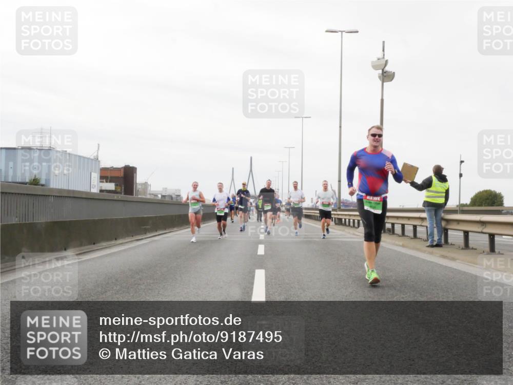 03.10.2025 - Köhlbrandbrückenlauf Matties Gatica Varas http://msf.ph/oto/9187495 03.10.2025 15:50:35 Position 3  meine-sportfotos.de