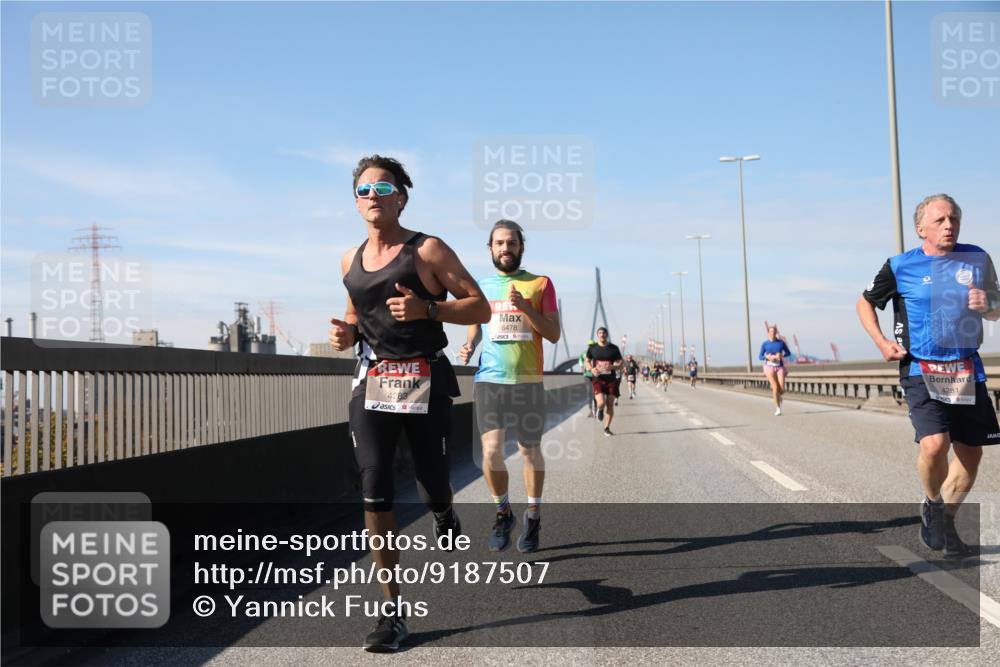 03.10.2025 - Köhlbrandbrückenlauf Yannick Fuchs http://msf.ph/oto/9187507 03.10.2025 11:46:03 Position 3 4283, 6478, 4281 meine-sportfotos.de
