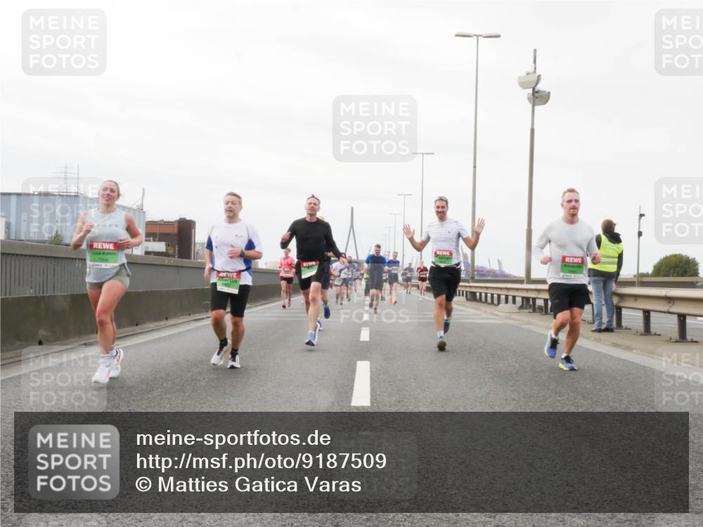 03.10.2025 - Köhlbrandbrückenlauf Matties Gatica Varas http://msf.ph/oto/9187509 03.10.2025 15:50:38 Position 3  meine-sportfotos.de