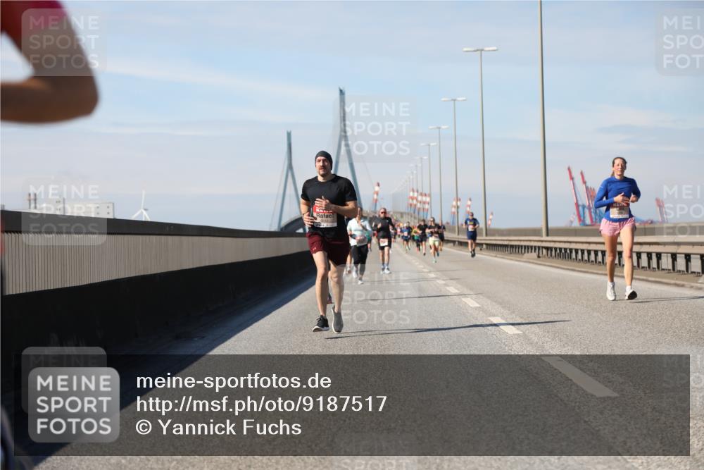 03.10.2025 - Köhlbrandbrückenlauf Yannick Fuchs http://msf.ph/oto/9187517 03.10.2025 11:46:04 Position 3  meine-sportfotos.de