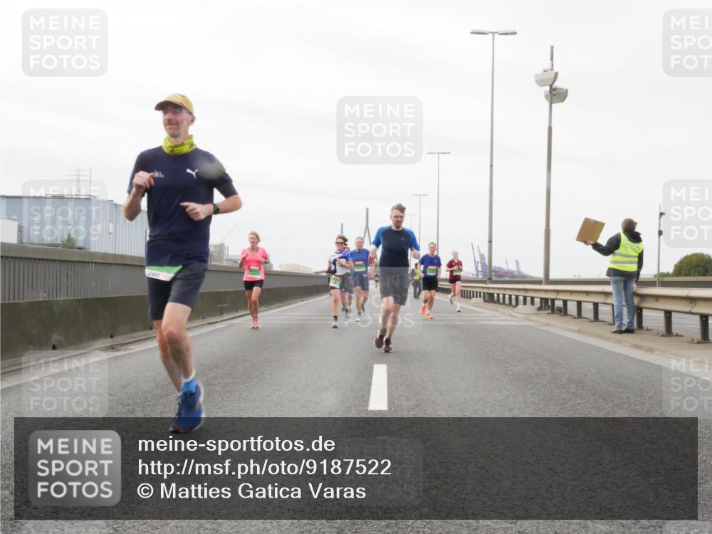 03.10.2025 - Köhlbrandbrückenlauf Matties Gatica Varas http://msf.ph/oto/9187522 03.10.2025 15:50:41 Position 3  meine-sportfotos.de