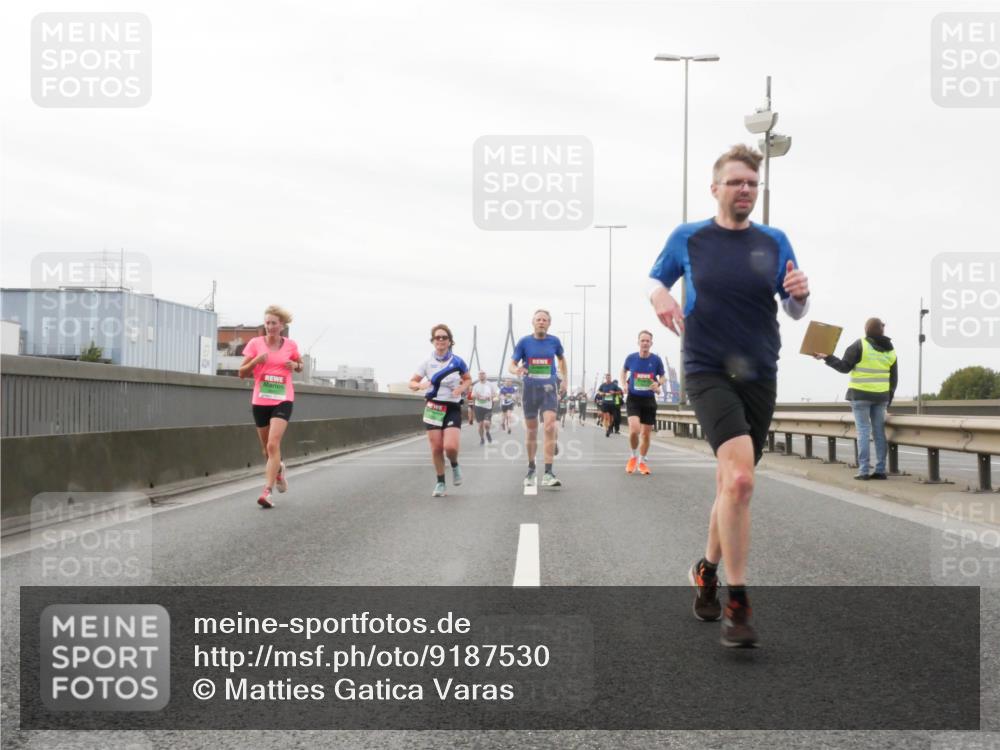 03.10.2025 - Köhlbrandbrückenlauf Matties Gatica Varas http://msf.ph/oto/9187530 03.10.2025 15:50:42 Position 3  meine-sportfotos.de