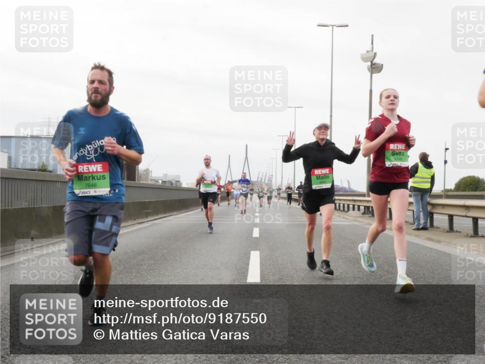 03.10.2025 - Köhlbrandbrückenlauf Matties Gatica Varas http://msf.ph/oto/9187550 03.10.2025 15:50:46 Position 3 7646, 8099 meine-sportfotos.de