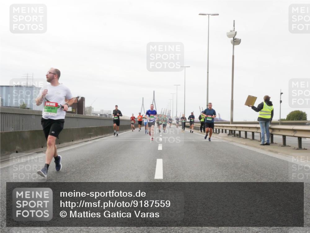 03.10.2025 - Köhlbrandbrückenlauf Matties Gatica Varas http://msf.ph/oto/9187559 03.10.2025 15:50:48 Position 3 2128 meine-sportfotos.de