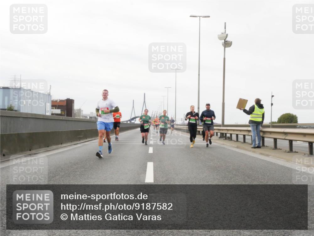 03.10.2025 - Köhlbrandbrückenlauf Matties Gatica Varas http://msf.ph/oto/9187582 03.10.2025 15:50:53 Position 3  meine-sportfotos.de
