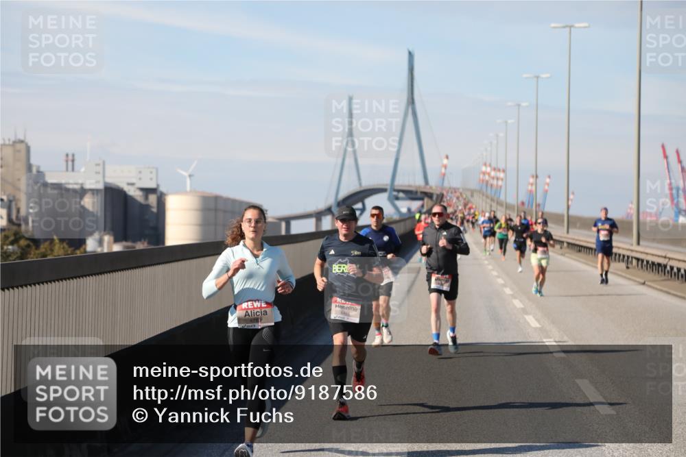 03.10.2025 - Köhlbrandbrückenlauf Yannick Fuchs http://msf.ph/oto/9187586 03.10.2025 11:46:10 Position 3 4783, 6461 meine-sportfotos.de