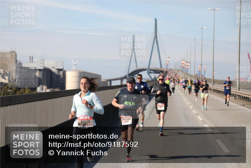 03.10.2025 - Köhlbrandbrückenlauf Yannick Fuchs http://msf.ph/oto/9187592 03.10.2025 11:46:10 Position 3 4783, 6461 meine-sportfotos.de