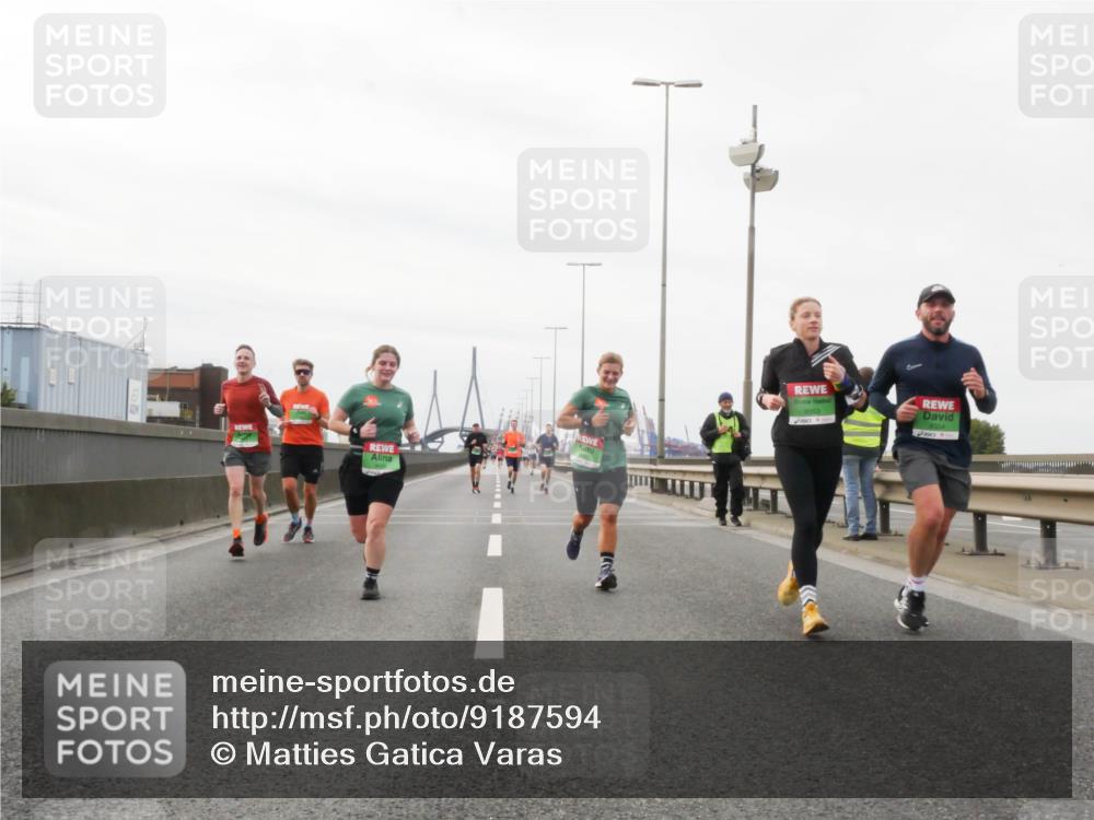 03.10.2025 - Köhlbrandbrückenlauf Matties Gatica Varas http://msf.ph/oto/9187594 03.10.2025 15:50:56 Position 3 1 meine-sportfotos.de