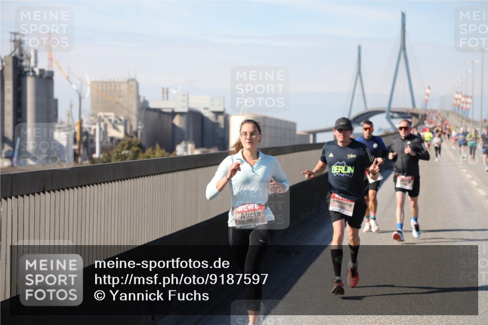03.10.2025 - Köhlbrandbrückenlauf Yannick Fuchs http://msf.ph/oto/9187597 03.10.2025 11:46:11 Position 3 4783 meine-sportfotos.de