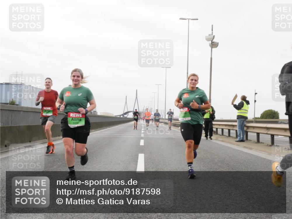 03.10.2025 - Köhlbrandbrückenlauf Matties Gatica Varas http://msf.ph/oto/9187598 03.10.2025 15:50:57 Position 3 9456 meine-sportfotos.de
