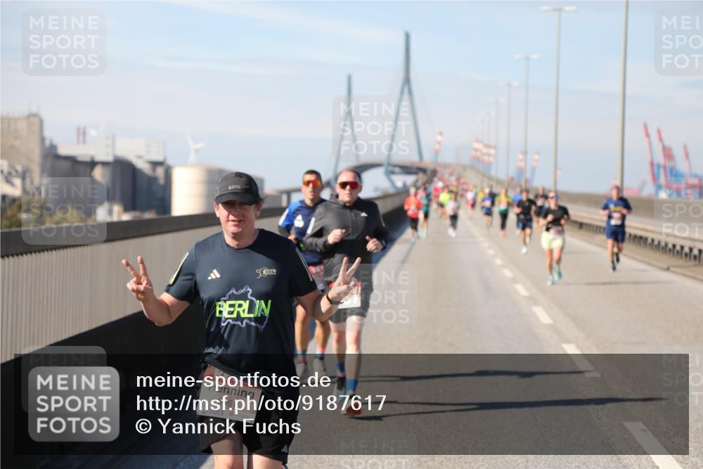 03.10.2025 - Köhlbrandbrückenlauf Yannick Fuchs http://msf.ph/oto/9187617 03.10.2025 11:46:12 Position 3 50, 6461 meine-sportfotos.de