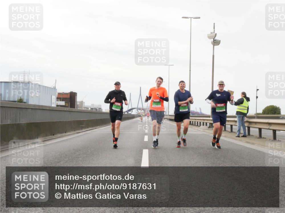 03.10.2025 - Köhlbrandbrückenlauf Matties Gatica Varas http://msf.ph/oto/9187631 03.10.2025 15:51:03 Position 3  meine-sportfotos.de