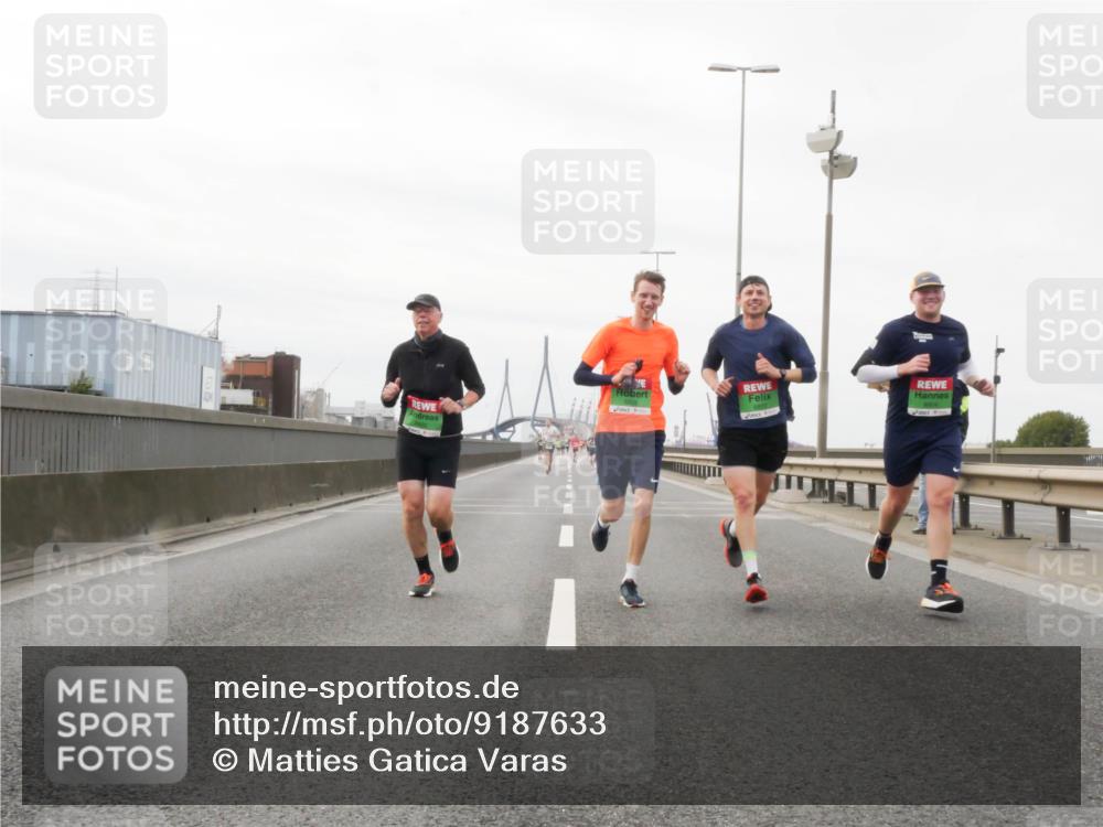 03.10.2025 - Köhlbrandbrückenlauf Matties Gatica Varas http://msf.ph/oto/9187633 03.10.2025 15:51:04 Position 3  meine-sportfotos.de
