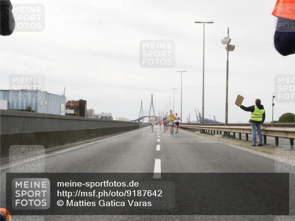 03.10.2025 - Köhlbrandbrückenlauf Matties Gatica Varas http://msf.ph/oto/9187642 03.10.2025 15:51:06 Position 3  meine-sportfotos.de